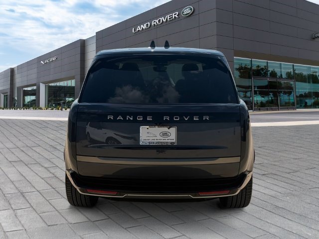 Certified 2026 Land Rover Range Rover SE AWD/4WD image 4