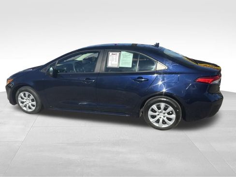 Used 2023 Toyota Corolla LE image 12