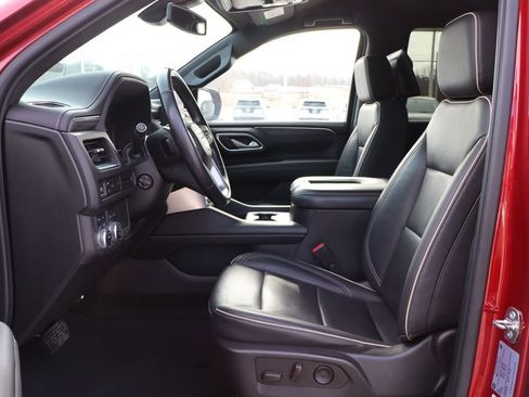 Used 2021 GMC Yukon SLT w/ Rear Media and Nav Package image 14