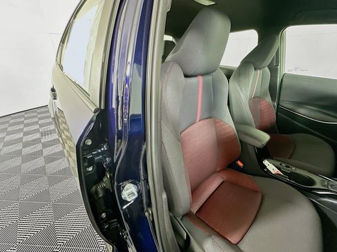 Used 2025 Toyota Corolla SE image 28