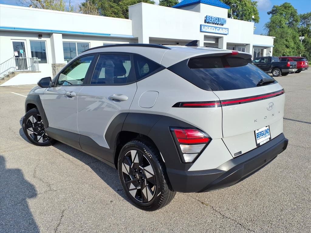 Used 2024 Hyundai Kona SEL FWD image 6