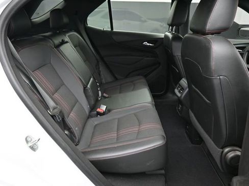 Used 2023 Chevrolet Equinox RS image 33