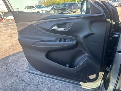Used 2025 Buick Envista Sport Touring image 20
