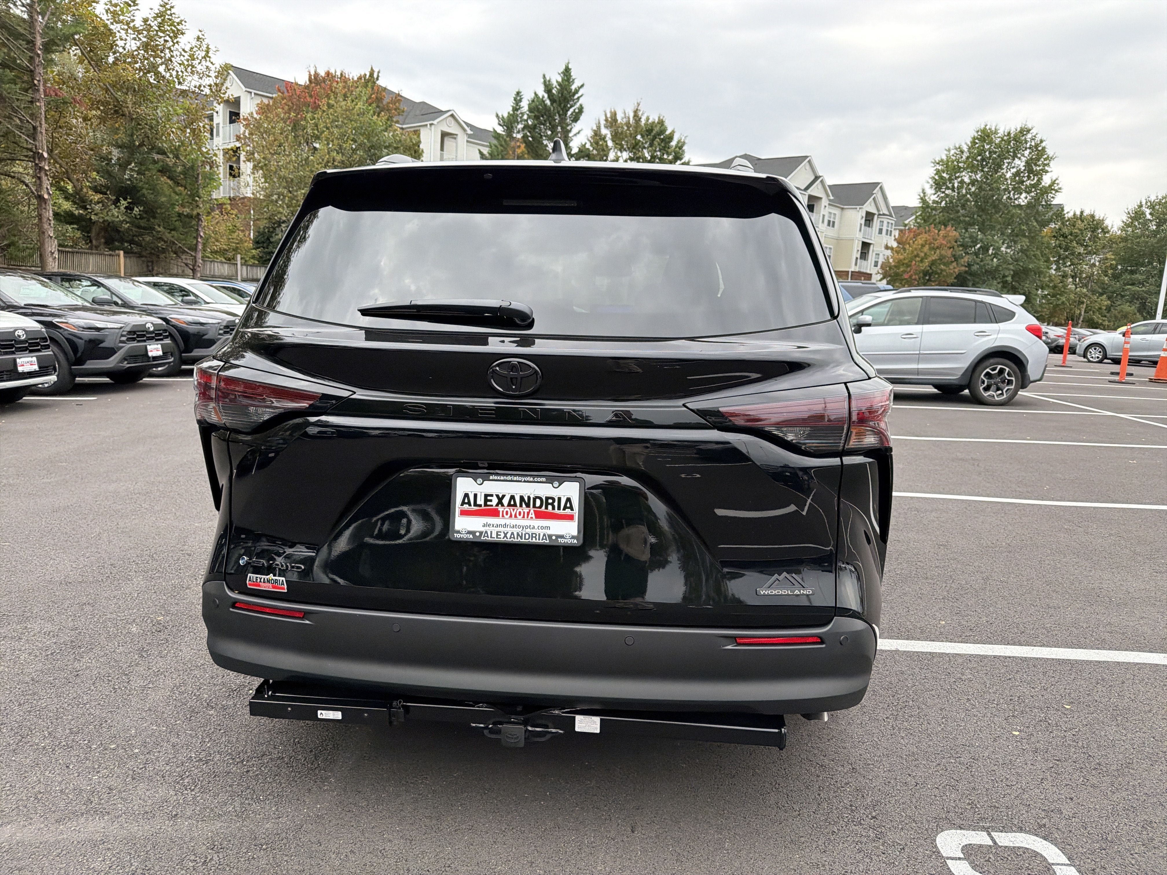 New 2026 Toyota Sienna XLE Woodland Edition AWD/4WD image 5