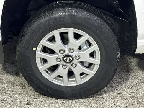New 2025 Toyota Tacoma SR5 AWD/4WD image 12