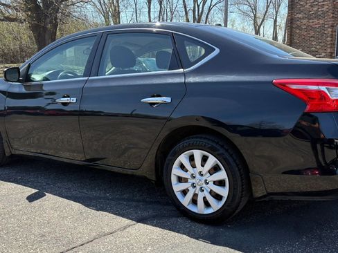 Used 2017 Nissan Sentra SV image 6