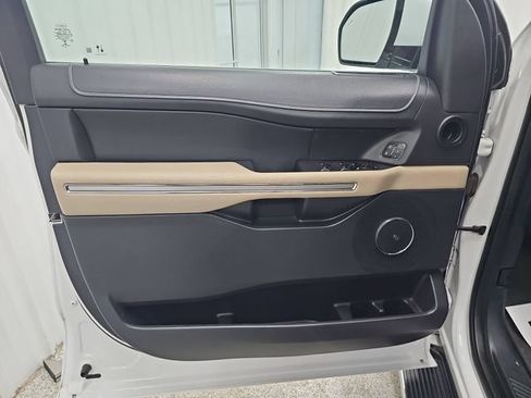 Used 2023 Ford Expedition Limited AWD/4WD image 10