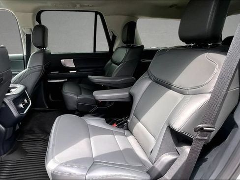 New 2026 Ford Expedition Active AWD/4WD image 10