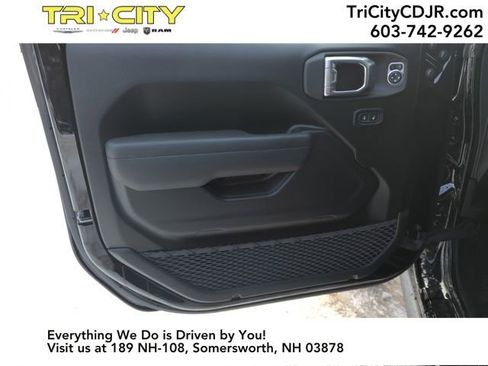 New 2026 Jeep Wrangler Unlimited Rubicon image 10