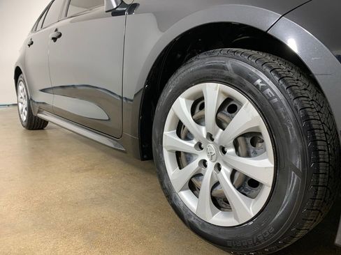 Used 2022 Toyota Corolla LE FWD image 6