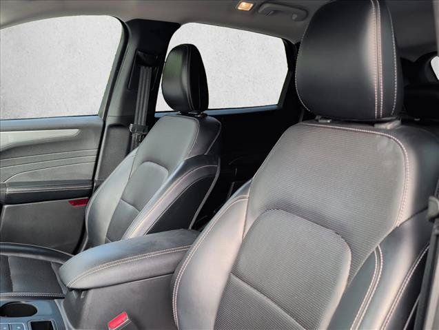Used 2023 Ford Escape Platinum AWD/4WD image 11