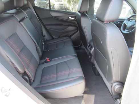 Used 2023 Chevrolet Equinox RS AWD/4WD image 32