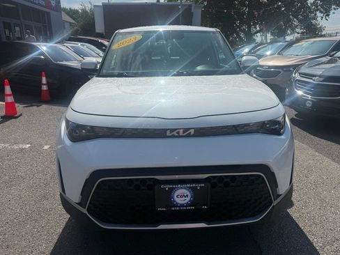 Used 2023 Kia Soul LX w/ LX Technology Package FWD image 8