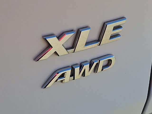Used 2023 Toyota RAV4 XLE w/ XLE Grade Weather Package AWD/4WD image 11