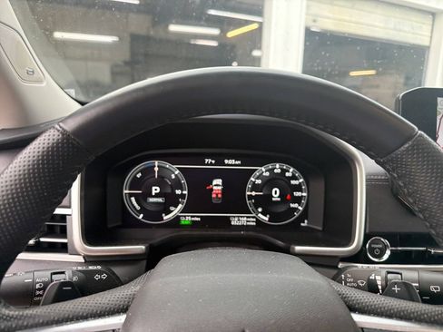 Used 2025 Mitsubishi Outlander SE AWD/4WD image 19
