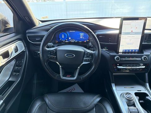 Used 2020 Ford Explorer ST w/ ST Street Pack image 26