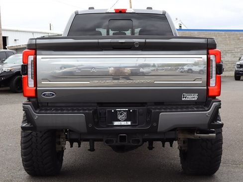 Used 2025 Ford F250 Platinum w/ Platinum Plus Package image 4