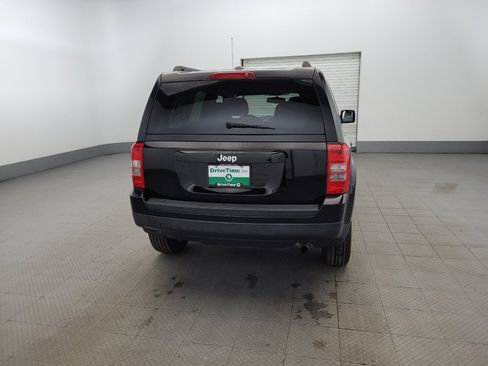 Used 2016 Jeep Patriot Sport w/ Power Value Group FWD image 7