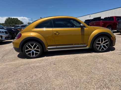 Used 2018 Volkswagen Beetle 2.0T Dune FWD image 8