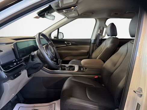 Certified 2026 Kia Carnival FWD image 12
