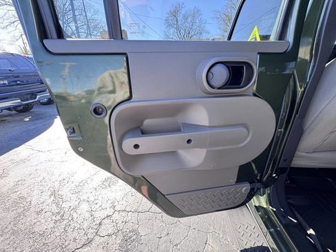 Used 2007 Jeep Wrangler Unlimited Sahara w/ Trailer Tow Group image 35