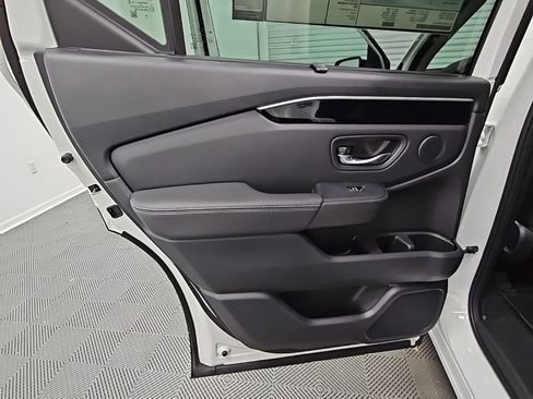 New 2025 Honda Pilot EX-L image 33