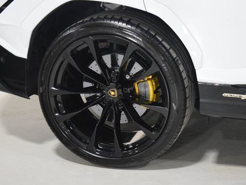 Used 2024 Lamborghini Urus S image 15