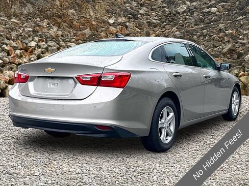 Used 2022 Chevrolet Malibu LS w/ Driver Confidence Package II FWD image 2