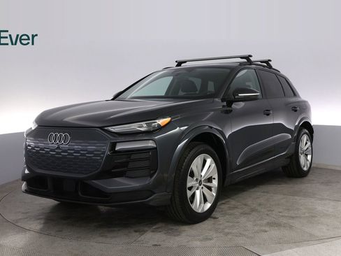 Used 2025 Audi Q6 e-tron Premium w/ Convenience Package RWD image 2