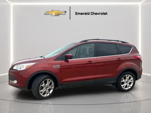 Used 2016 Ford Escape SE w/ Equipment Group 201A AWD/4WD image 3