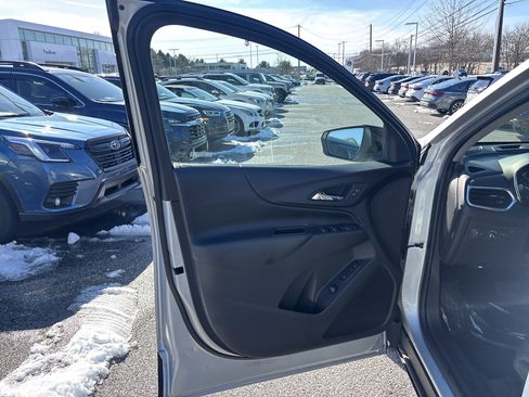 Used 2020 Chevrolet Equinox LT w/ Sport Edition image 15