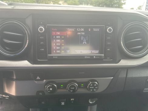 Used 2019 Toyota Tacoma SR5 RWD image 12