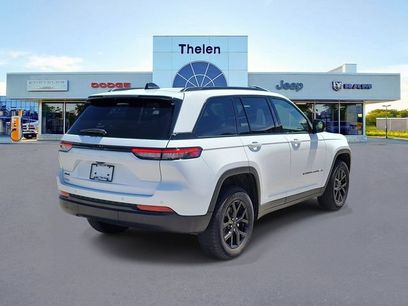 Used 2024 Jeep Grand Cherokee Altitude