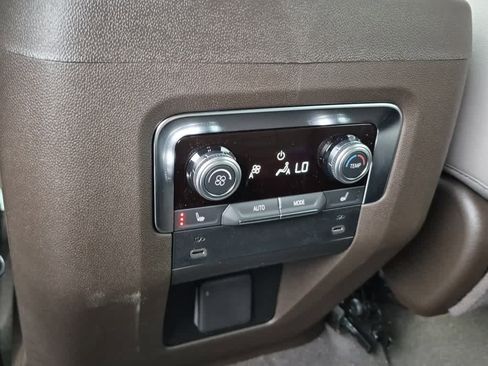 New 2026 GMC Yukon XL Elevation AWD/4WD image 9