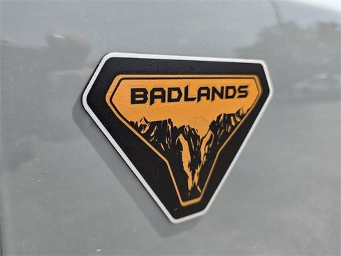 Used 2024 Ford Bronco Badlands image 22
