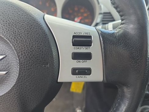 Used 2005 Nissan 350Z Touring RWD image 15