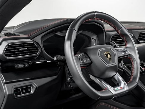 Used 2024 Lamborghini Urus S AWD/4WD image 14
