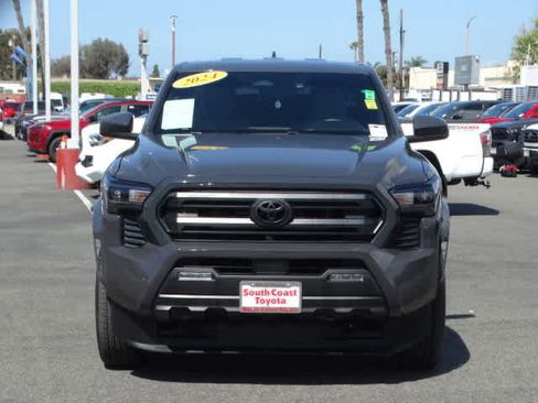 Used 2024 Toyota Tacoma SR5 image 3