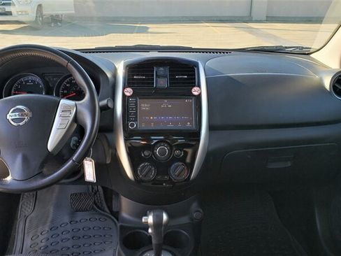 Used 2018 Nissan Versa SV w/ SV Special Edition FWD image 11