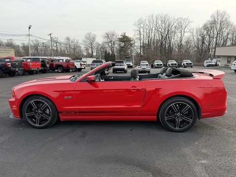 Used 2013 Ford Mustang GT Premium image 11