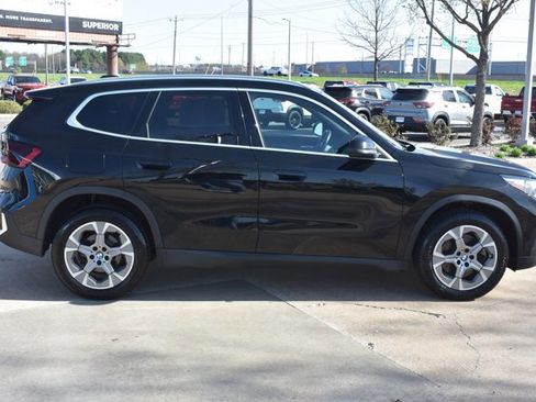 Used 2023 BMW X1 xDrive28i image 4