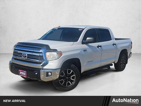 Used 2017 Toyota Tundra SR5 image 1