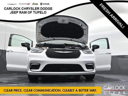 Used 2025 Chrysler Pacifica Select FWD image 67