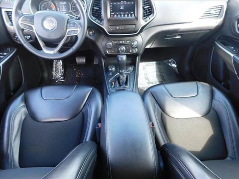 Used 2020 Jeep Cherokee Latitude Plus w/ Cold Weather Group AWD/4WD image 23