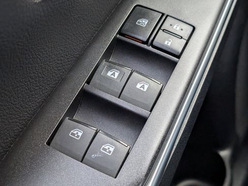 Used 2016 Toyota Camry SE w/ Moonroof Package image 13