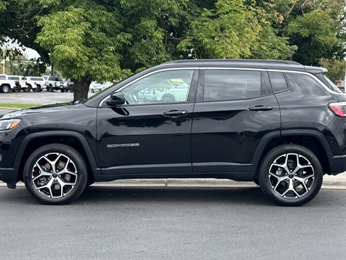 Used 2025 Jeep Compass Limited AWD/4WD image 5