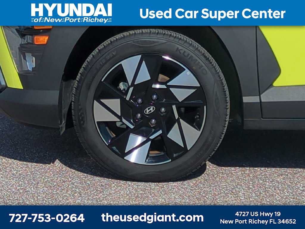 Certified 2025 Hyundai Kona SEL FWD image 10