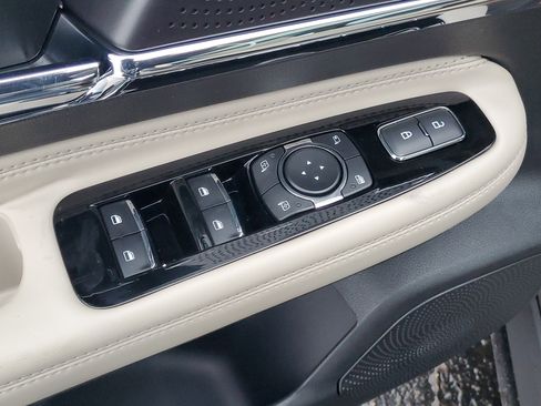 New 2026 Lincoln Corsair Premiere image 10