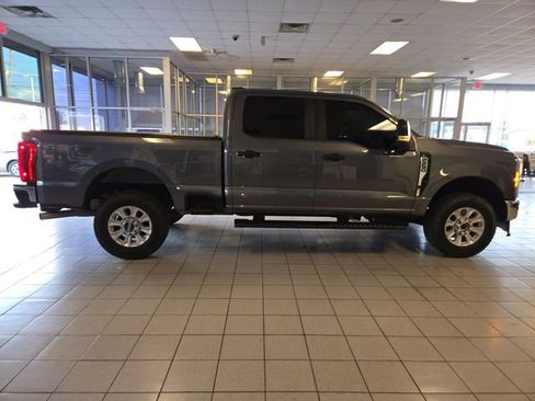 Used 2025 Ford F250 XL w/ XL Chrome Package AWD/4WD image 9