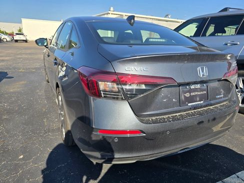 Used 2025 Honda Civic Sport image 6